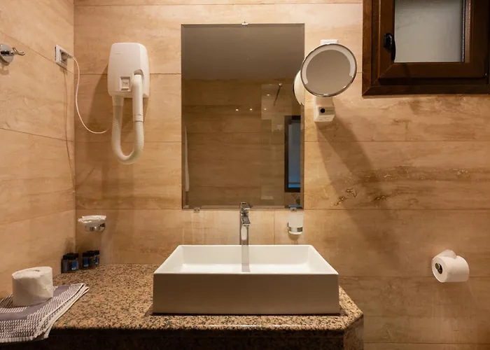 Makednos Otel 3*