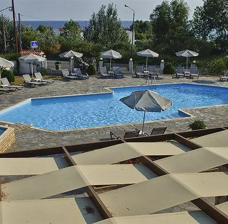 μακεδνός