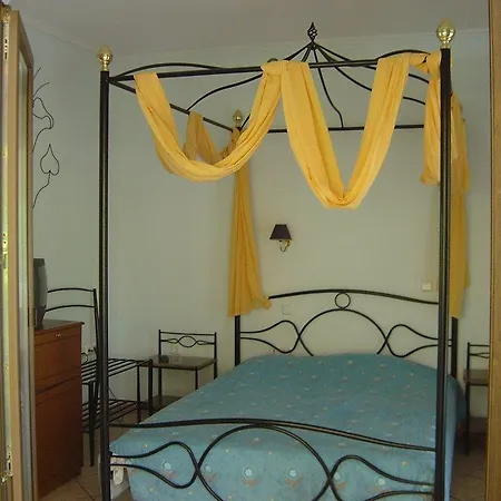 Hotel Makednos